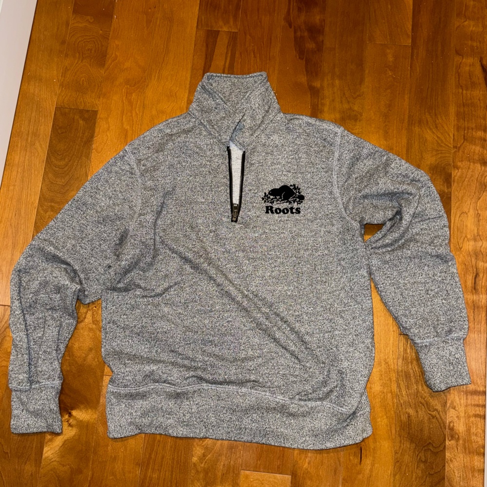 Roots crew neck